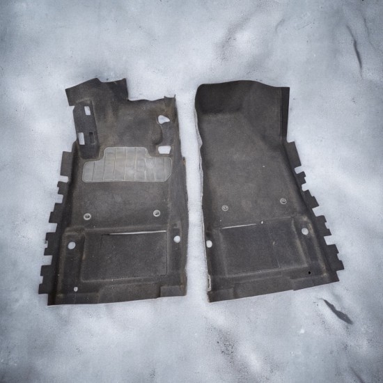 Vloertapijt compleet voorzijde achterzijde - Volkswagen Caddy