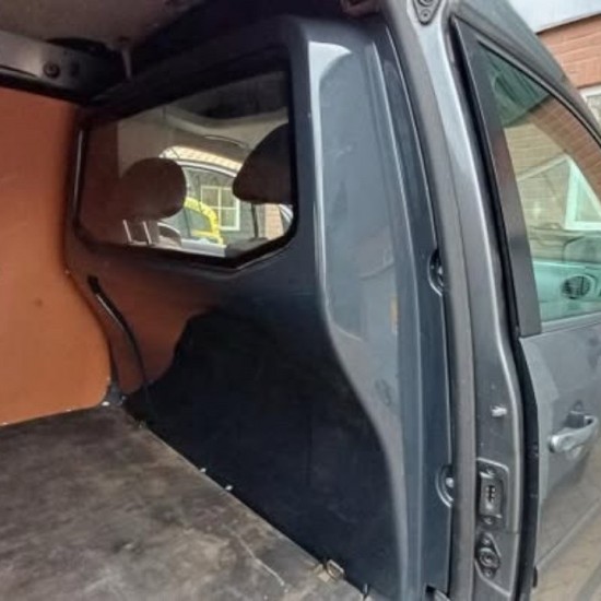 Extra Verdiept Tussenschot met Raam - Volkswagen Caddy MK3