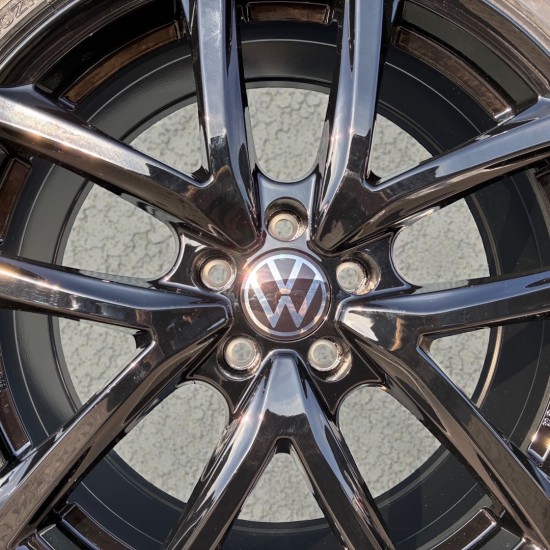 Set DCW19HZ 5x112 Hoogglans Zwart - Volkswagen Caddy