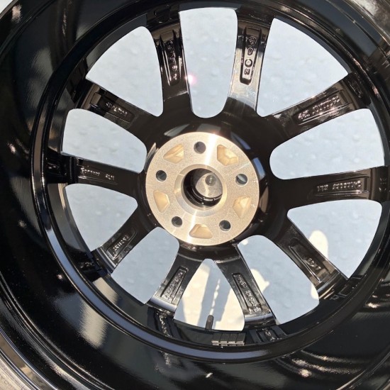 Set DCW19HZ 5x112 Hoogglans Zwart - Volkswagen Caddy