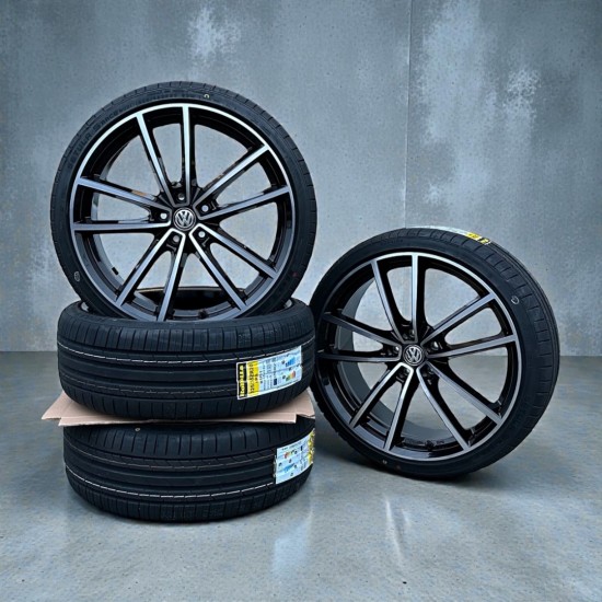 Set DCW20TT 5x112 Hoogglans Zwart - Volkswagen Caddy