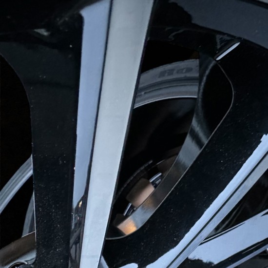 Set DCW20TT 5x112 Hoogglans Zwart - Volkswagen Caddy