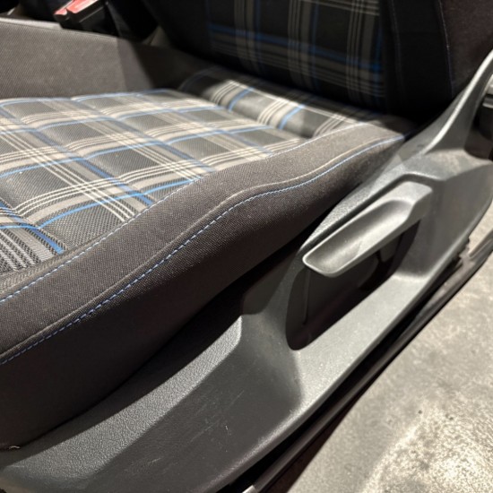 Set Volkswagen Golf 7 5 GTE stoelen 2 - Volkswagen Caddy