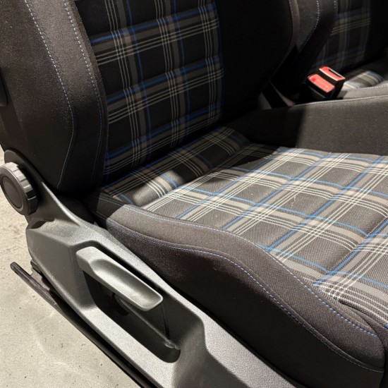 Set Volkswagen Golf 7 5 GTE stoelen 2 - Volkswagen Caddy