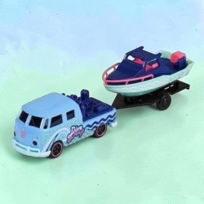 Majorete Volkswagen T1 Twin Cab Met Aanhangwagen en Boot 1:60